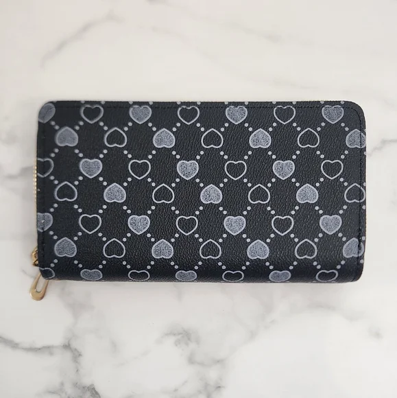 Stylish Black & White Heart Print Pattern Double Zip Wristlet Wallet - Picture 2 of 12